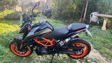 KTM 390 Duke - 2022