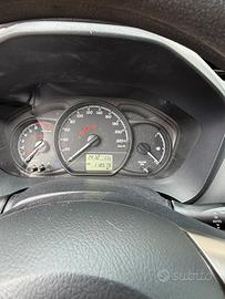 Toyota yaris 1000 benzina