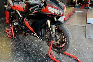 Yamaha YZF R1 - 2004