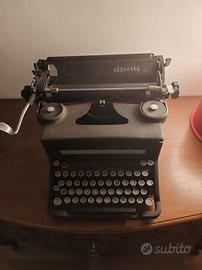 macchina da scrivere Olivetti M 40 