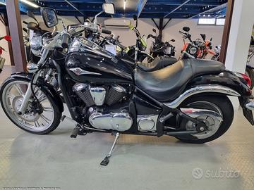 KAWASAKI VN 900 CUSTOM - solo 737 KM