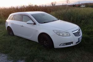 Opel Insignia Sports Tourer 2011 motore 131CV KO