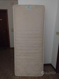 Materasso singolo.