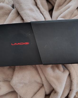  telefoni cellulari umidigi e blu boo