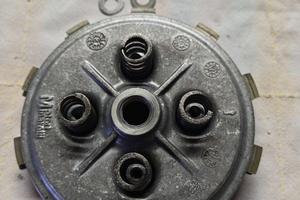 CESTELLO CAMPANA FRIZIONE MOTORE AM6 AM5 AM3 USATO
