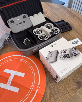 DJI Neo Fly More Combo + Accessori