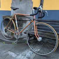 Bici da corsa vintage Peugeot anni ‘70