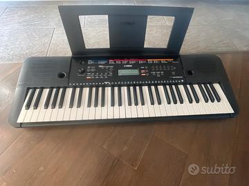 Tastiera Yamaha PSR - E 263