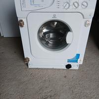 Lavatrice INDESIT a incasso 6 kg di carico 