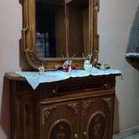 Mobile da ingresso con specchio