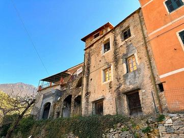 Rustico / Casale di 70 m² con 4 locali a Castelbia