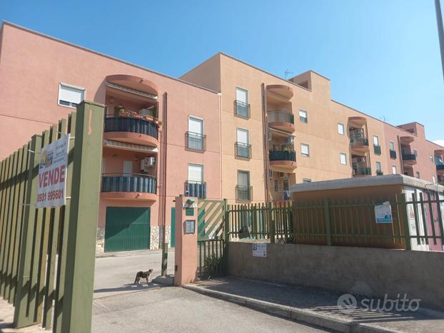 Appartamento con garage zona monte