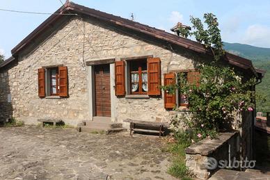 Casa rustica in stupendo borgo rurale