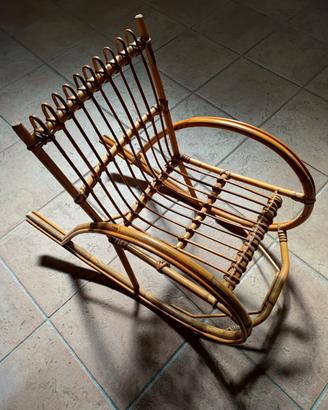 Sedia a dondolo vimini