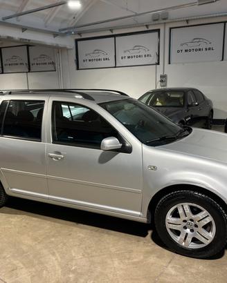 Volkswagen Golf 1.6 Variant Comfortline UNICOPROPR