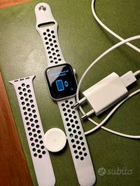 Apple Watch Series 5 Nike Edition, 44 mm, 88%