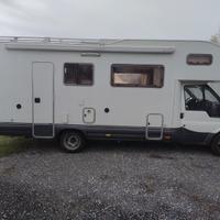 Camper mansardato Rimor su Ford transit 125 tc