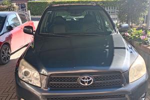 Toyota Rav 4  2.2  D-4D 136 CV Sol