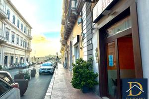Locale commerciale ad.ze Corso due Mari