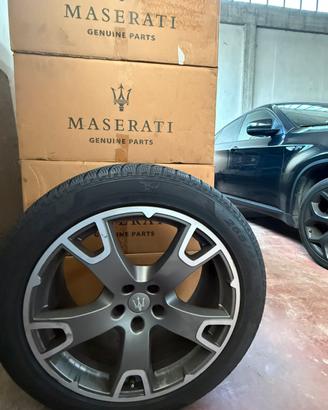 Cerchi originali Maserati Levante