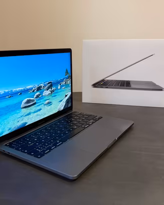 Macbook Pro 13” i7 Quad-Core 32GB RAM