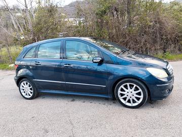 Mercedes Benz B200 cdi rateizzabile