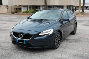 Volvo V40 D2