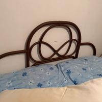 Letto e due comodini in bambu