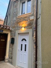 Casetta accostata primingresso a SAN LUIGI