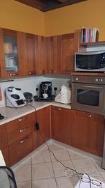 Cucina completa di elettrodomestici