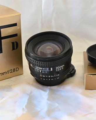 NIKON 2OMM AF-D F 2,8