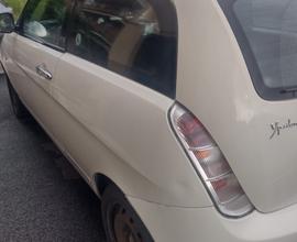 Lancia y