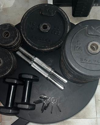 Pesi in ghisa e manubri-kettlebell