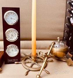 Oggetti Nautica:lampada ad olio,candeliere, meteo.
