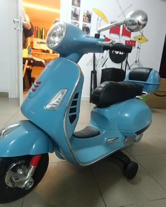 moto ducati + vespa 