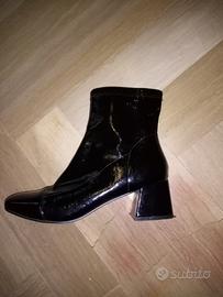 stivaletti in vernice