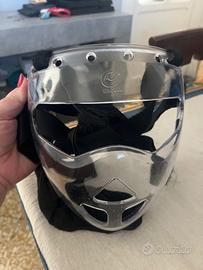 Casco con visiera barrus per kiki box