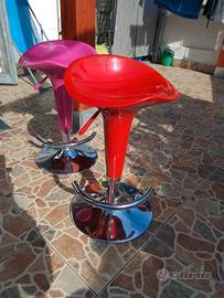 Sgabelli da bar alti regolabili in altezza 