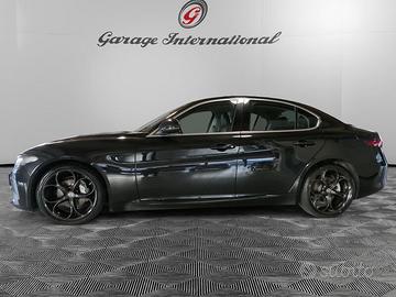 Alfa Romeo Giulia 2.2 Turbo AT8 180CV Super