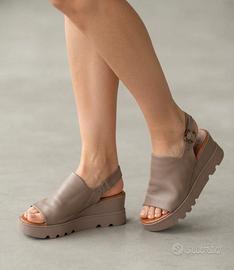 Sandali in pelle Bueno colore  tortora n. 37