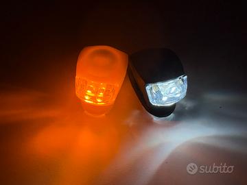 Nuove 2 luci per  bicicletta batteria a bottone