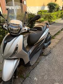 Beverly 400s hpe 5800km