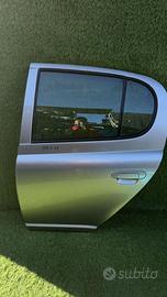 PORTIERA POSTERIORE SINISTRA TOYOTA Yaris Serie 67