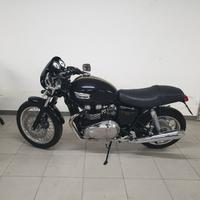 Triumph Thruxton 900 naked