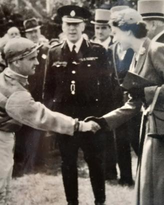 QUEEN ELISABETH  1953 GORDON RICHARDS 