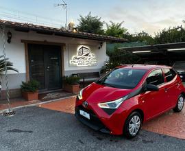 TOYOTA Aygo Connect 1.0 VVT-i 72CV 5P x-business