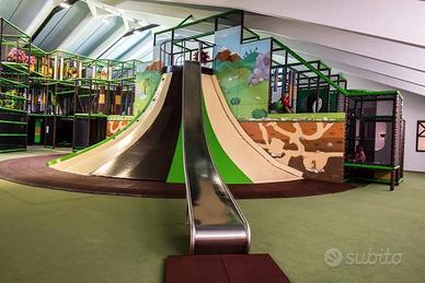 Gioco Vulcano Playground per Bambini con Scivolo