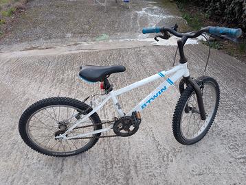 Mountain bike BTwin 20 bianca
