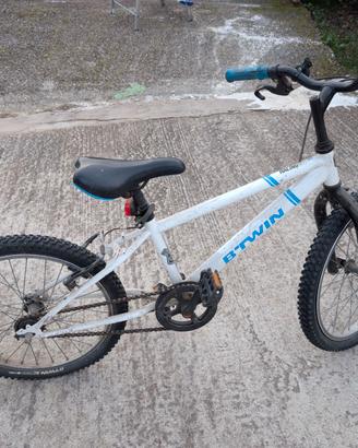 Mountain bike BTwin 20 bianca