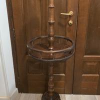 Lampada piantana vintage in legno.